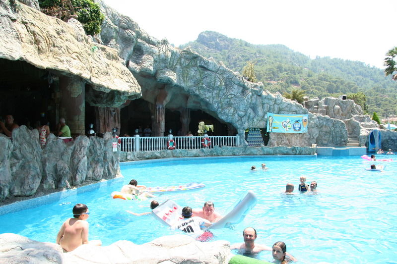Grand Aquarium Apart Icmeler Exterior foto